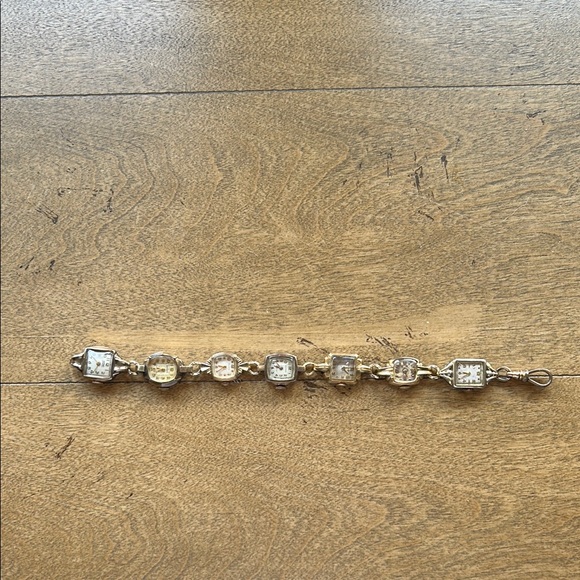 Funky Bracelet made with VINTAGE watches. - Picture 2 of 6